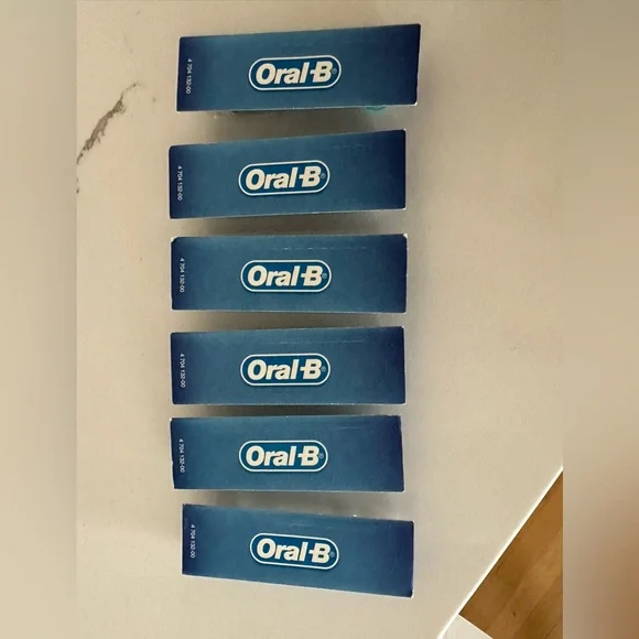 Oral-B Braun Toothbrush Replacement Heads 6 Brand New Unopened - Picture 3 of 6